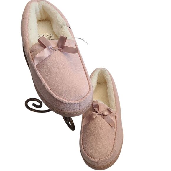SLIPPER SET Soft Pink Suede Sherpa Faux Fur Lined NEW Sz M‎ (8-9) - Picture 1 of 12